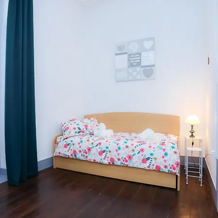 Apartment Patio Da Foz By Rent4All Figueira da Foz
